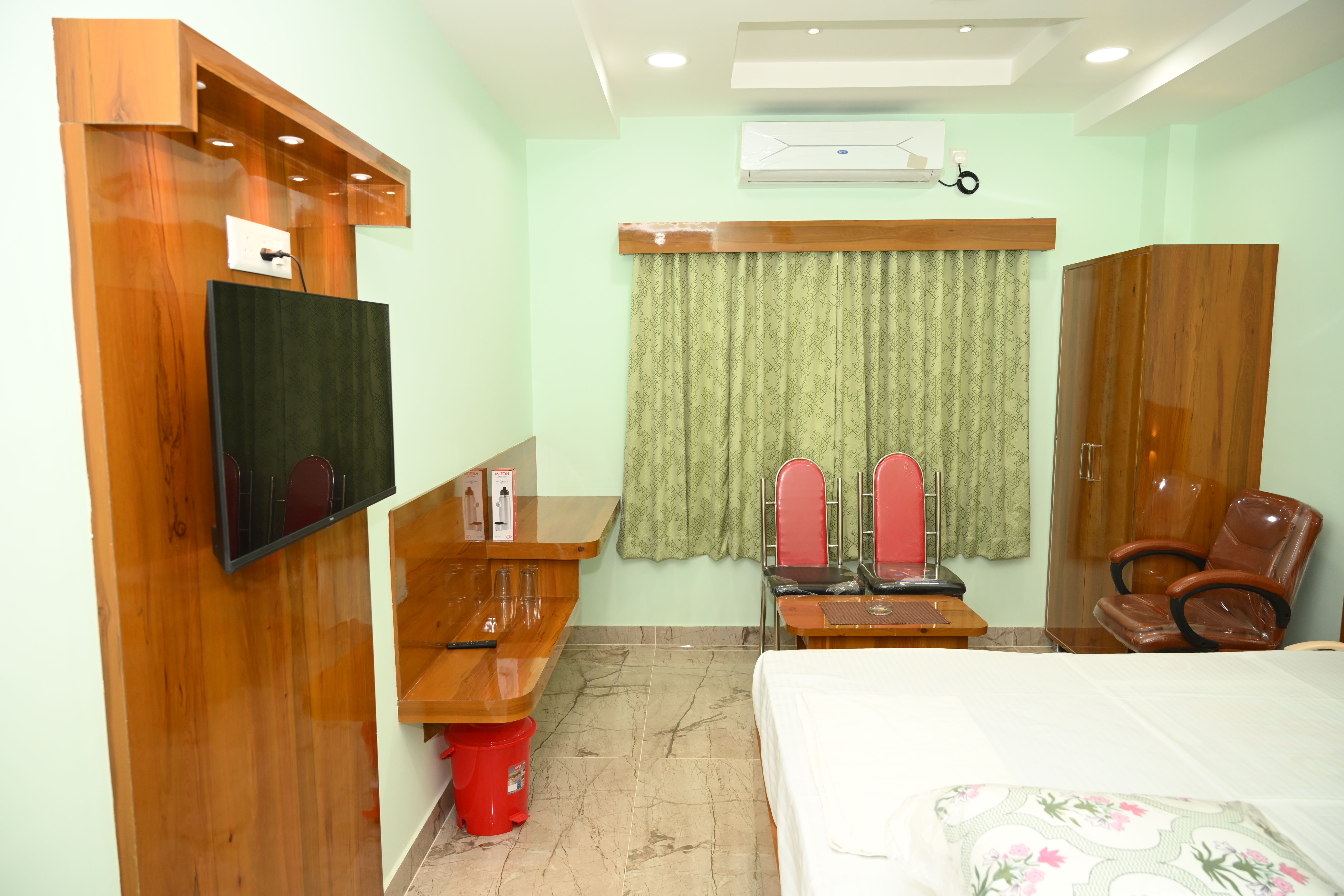 Hygienic and cozy hotel near Puri Sea Beach offering AC rooms, free WiFi, and top-notch cleanliness